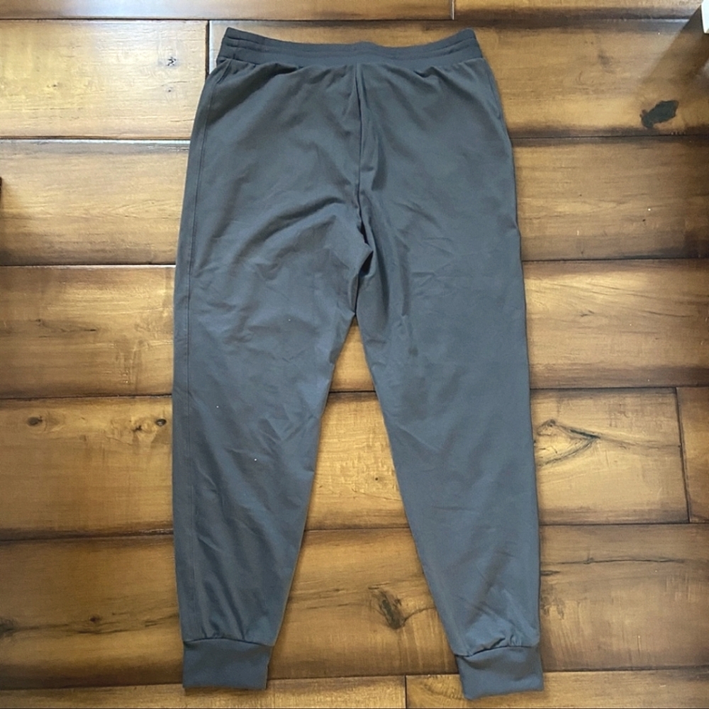 Zella Live In Gray Pocket Joggers, Medium - Picture 3 of 7